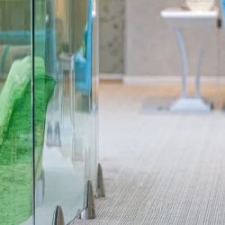 Glasbalustrade Met Vloerklem.